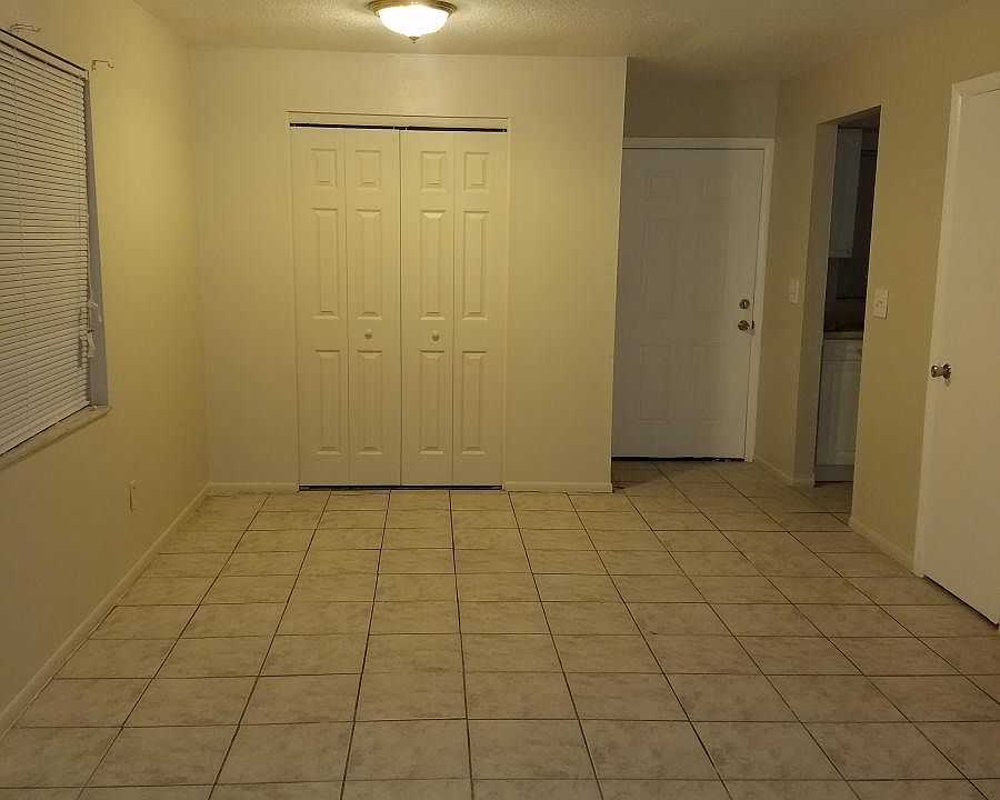 1st image of 3071 Park Ln APT A