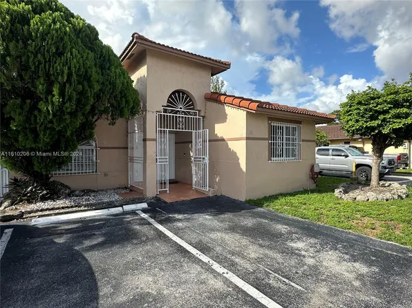 3355 W 68th St APT 189, Hialeah, FL 33018