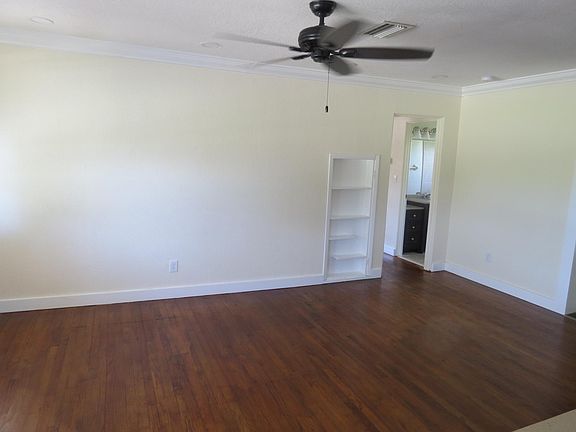 5th image of 3806 Calloway Dr