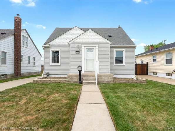 720 Ford Blvd, Lincoln Park, MI 48146