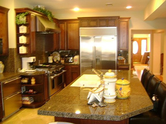 4th image of 2344 N Orchard Dr
