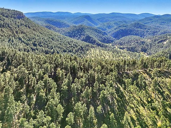 2nd image of Victoria Lake Rd