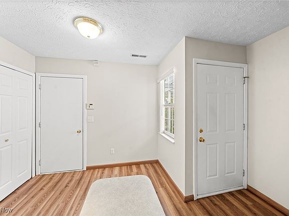 3rd image of 6745 Columbine Ct