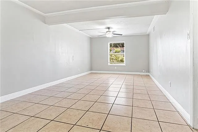 421 Holy Cross Pl — Photo 5