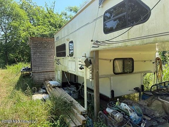 5th image of 53 Cliffs Plantation Rd