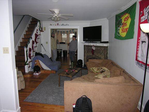 3rd image of 577 Green Ln