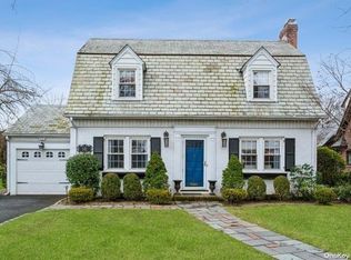 141 Wickham Rd, Garden City, NY 11530