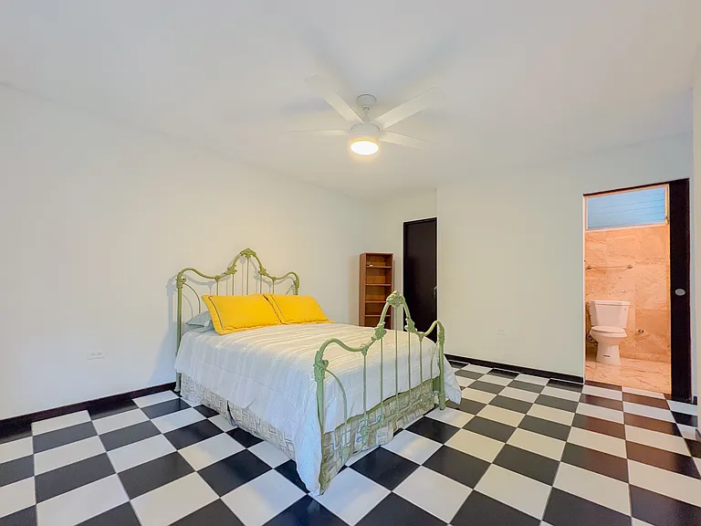 1 Madrid Cond Lakeshore #2C — Photo 10