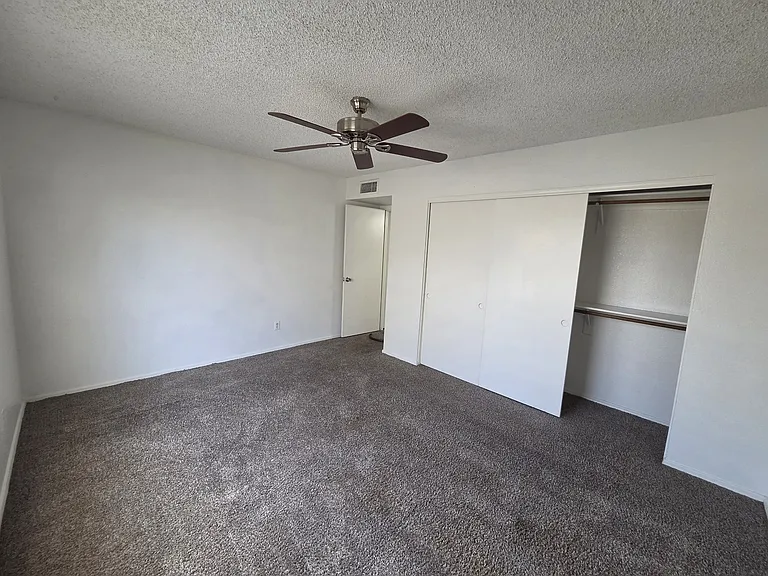 8728 W John Cabot Rd — Photo 17