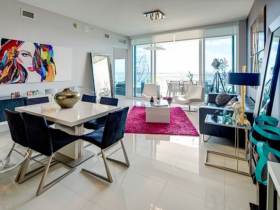 4th image of 2020 N Bayshore Dr APT 2507