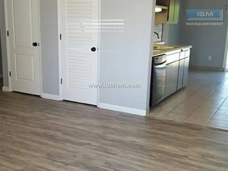 Lake Boulevard Apartment Homes — Photo 5