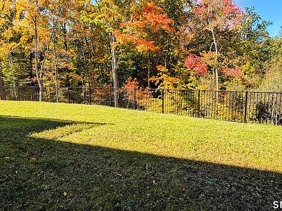 3rd image of 1427 Monroe Turnpike