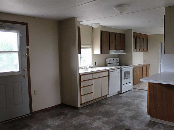 3rd image of 8923 W Westbow Blvd