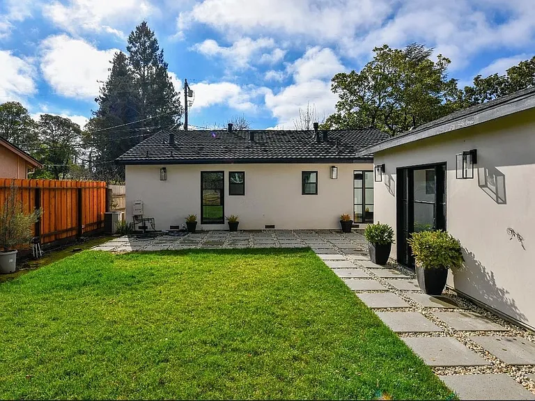 2470 W Pueblo Ave — Photo 10