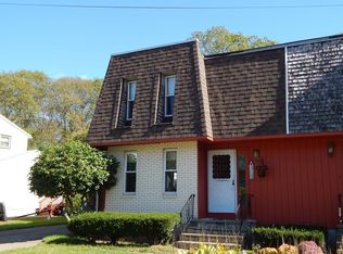 39 Acorn Dr, Randolph, MA 02368