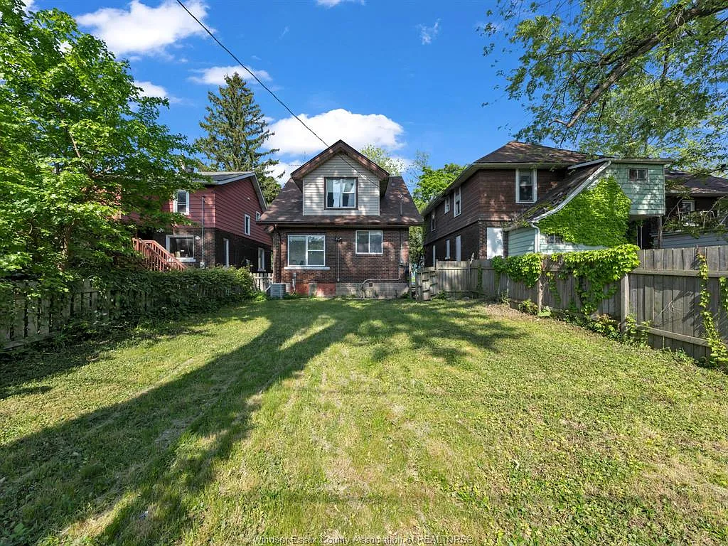 8 bed, $600 — Photo 2