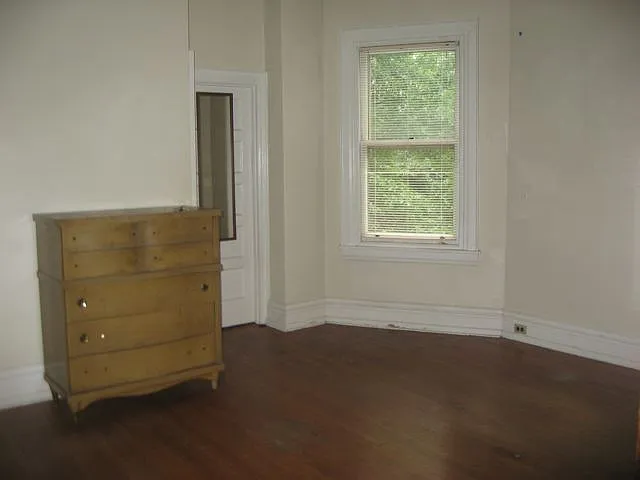 Room 2B ($595/mo)