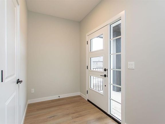 2nd image of 17 NW Tindale Pl