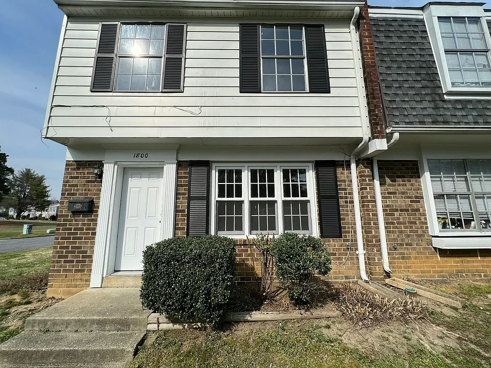 1800 Regal Dr