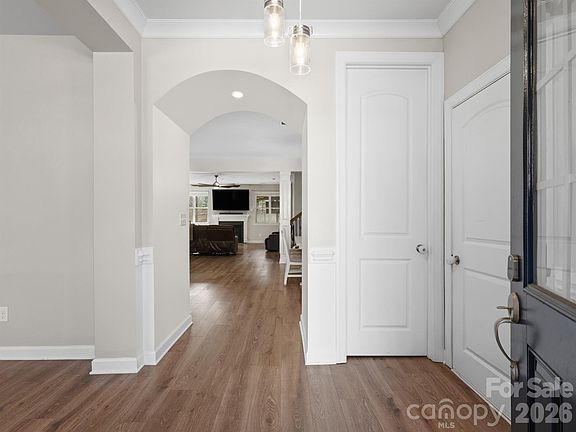 5th image of 560 Sandbar Point