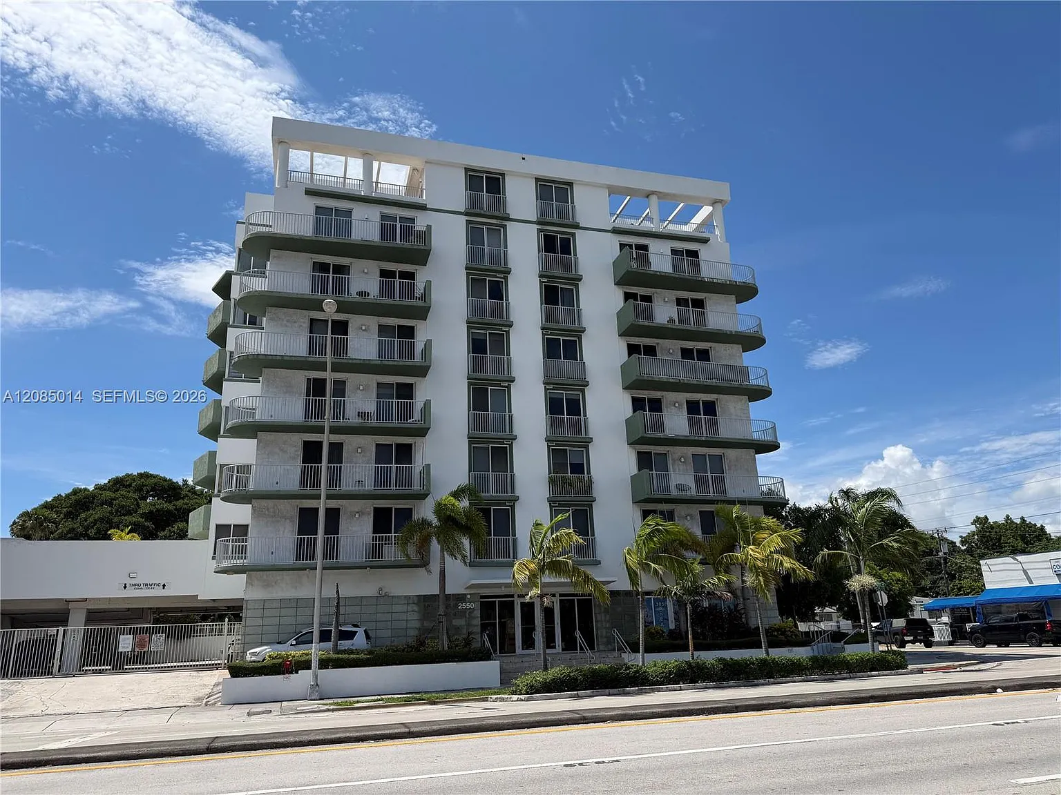 Grove View Condo — Photo 1