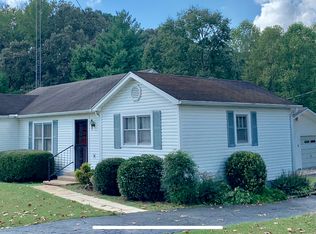1316 Natchez Trace Rd, Camden, TN 38320