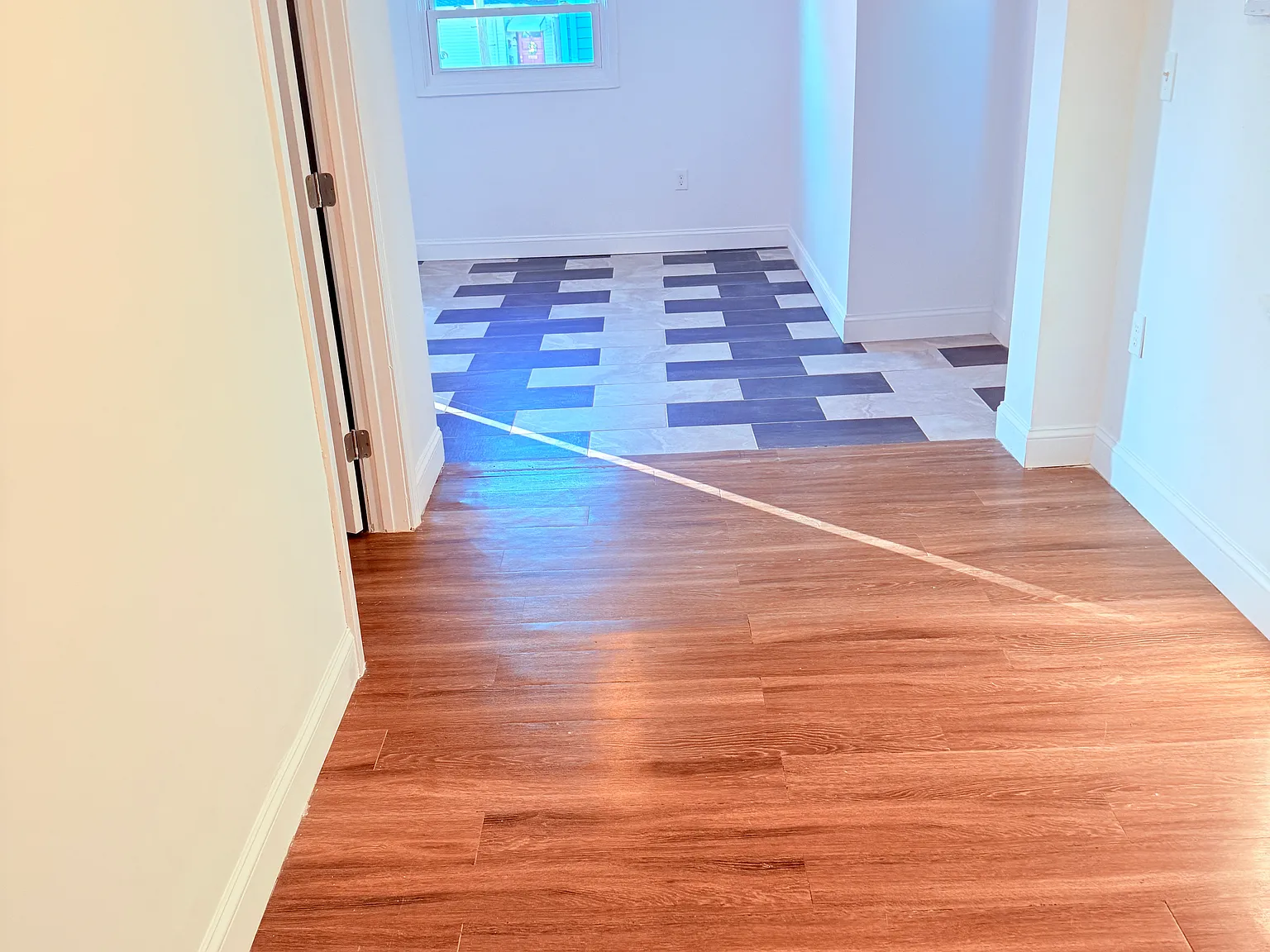 6 bed, $5,100 — Photo 3