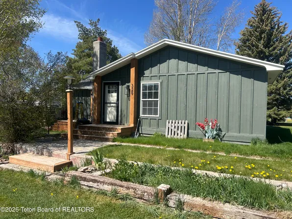 325 1st North St, Cokeville, WY 83114