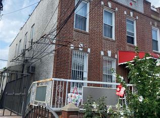 2366 26th St, Astoria, NY 11105