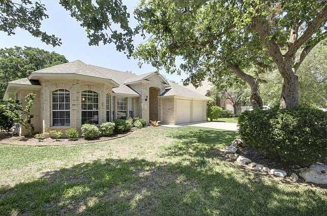 1st image of 117 S Prize Oaks Dr