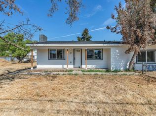 49 Mace Rd, Medford, OR 97501