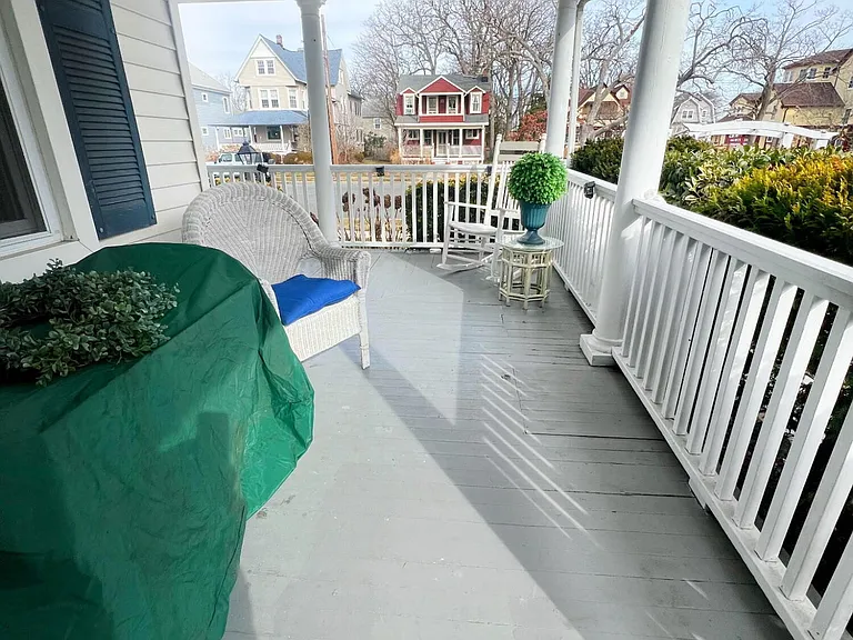 327 Woodland Ave — Photo 5