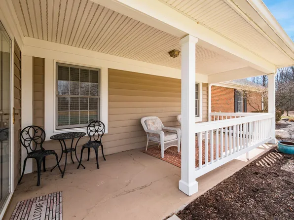 6623 Henschen Cir, Westerville, OH 43082