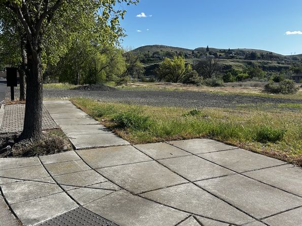 1700 Lone Pine Blvd, The Dalles, OR 97058