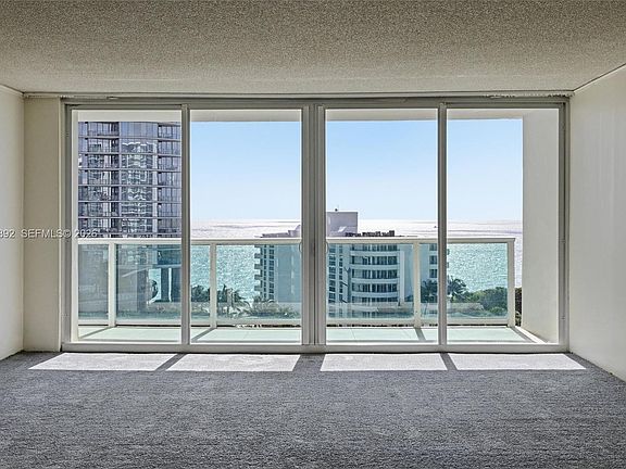 5th image of 100 Bayview Dr APT 1106