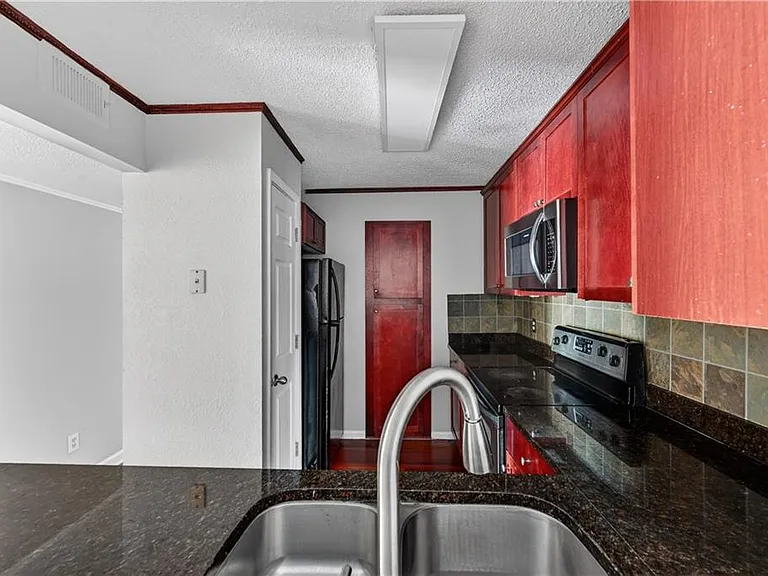 2657 Lenox Rd #H110 — Photo 7