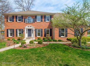 920 Roslyn Rd, Glen Ellyn, IL 60137