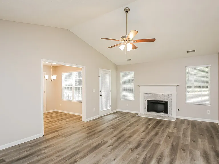 785 Ashland Park Way SE — Photo 4