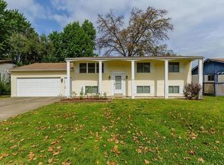 17 Saint Timothy Dr, Saint Peters, MO