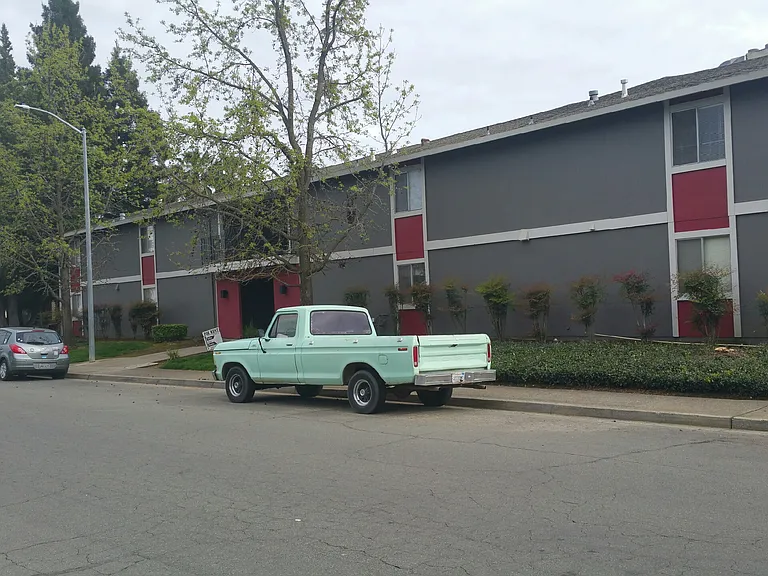 Jasmine Apartments, 1210-1250 Kennyr Drive, Yuba City CA