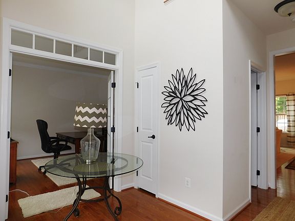 Foyer -Hardwood Floors