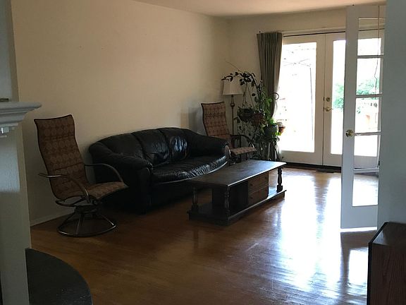 5th image of 5580 E Mansfield Ave