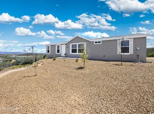13373 E Courtney Ln, Mayer, AZ 86333