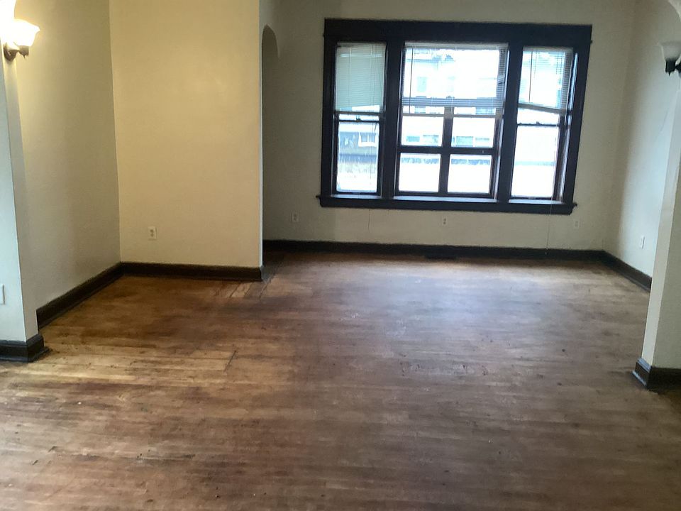Building Photo 5
