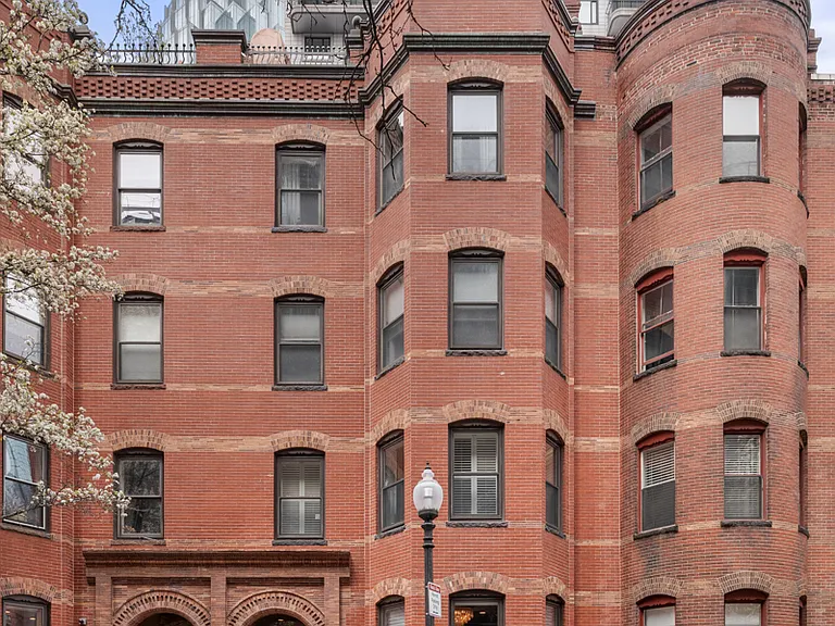 61 Saint Botolph St #61 — Photo 41
