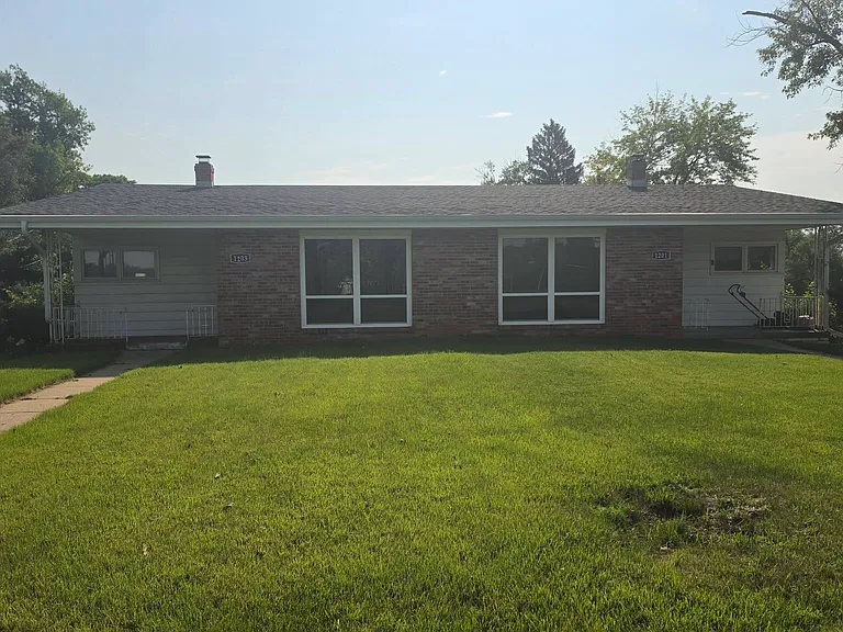 1201 Robertson Dr #1203 — Photo 1