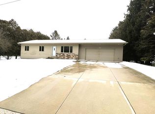 4305 Ellis St, Manitowoc, WI 54220