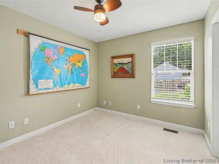 2225 E Spring St — Photo 22