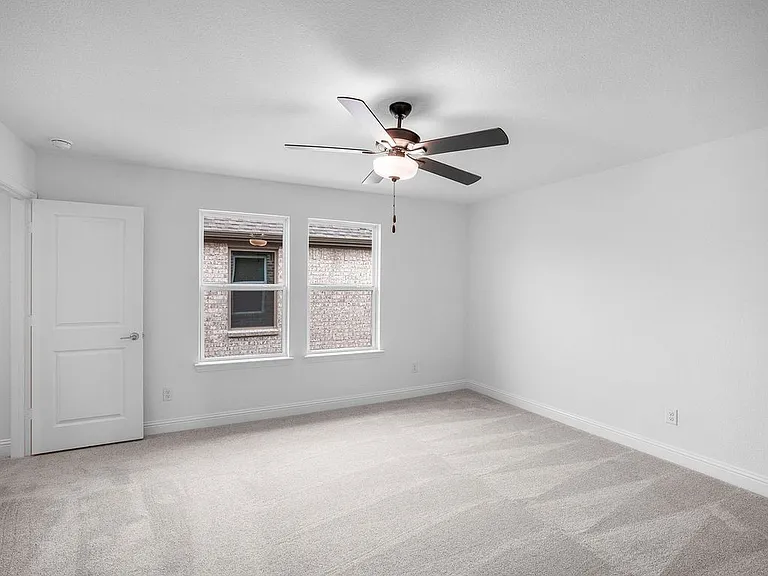 3301 Little Bluestem Rd — Photo 18