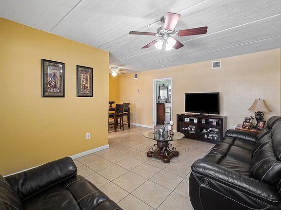 3rd image of 1154 W 35th Street #103,104,105,106,214,131,2